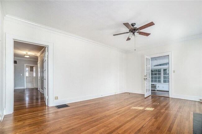 Foto del edificio - 605 Clairemont Ave
