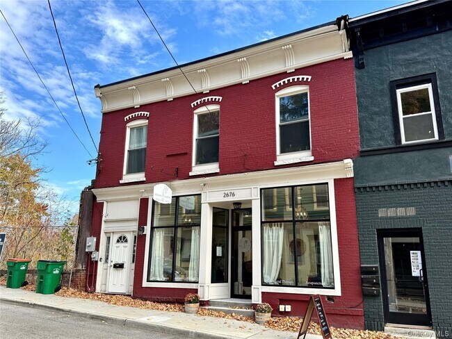 Foto del edificio - 2676 W Main St