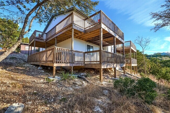 Foto del edificio - 5909 Lago Vista Way