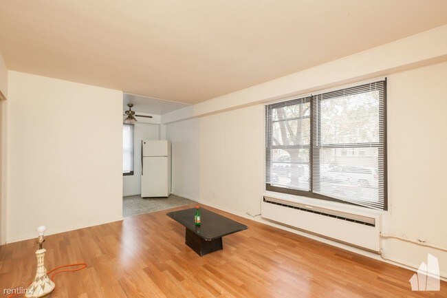 Foto del edificio - 2600 W Rascher Ave