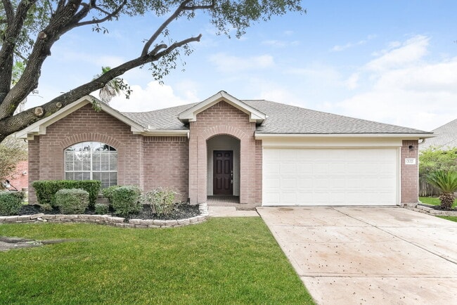 Building Photo - 3122 Rainpark Ln
