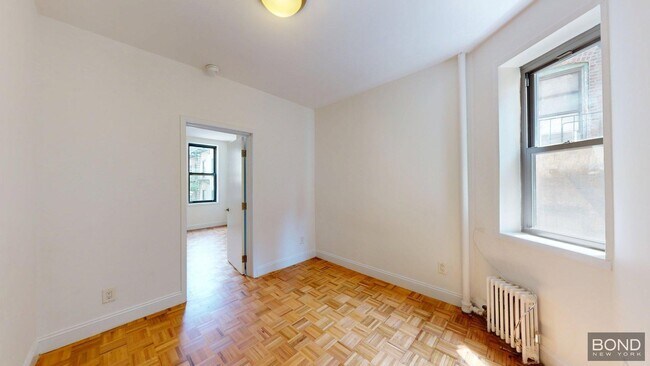 Foto del edificio - 405 W 50th St
