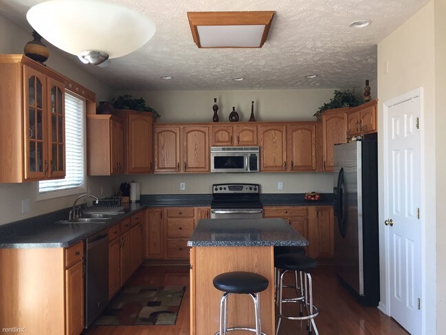 Building Photo - 3 br, 2.5 bath House - 5312 Chantilly Ln