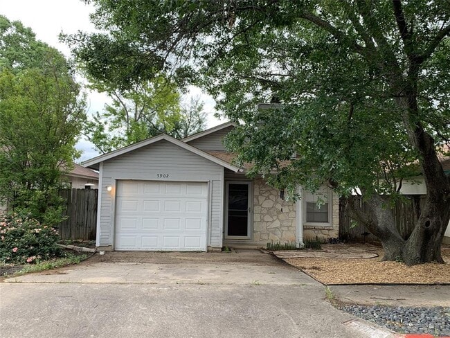 Building Photo - 5902 Green Acres