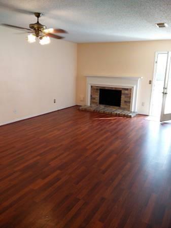 Building Photo - 8423 Sparkling Springs Dr