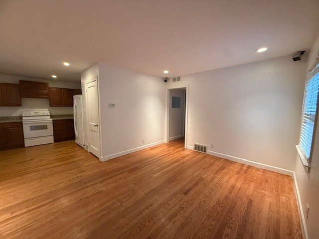 Building Photo - 2310 Fernwood Dr