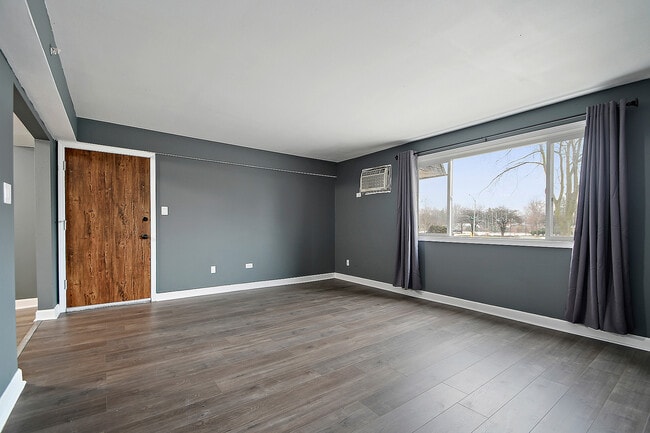 Building Photo - 17204 71st Ave