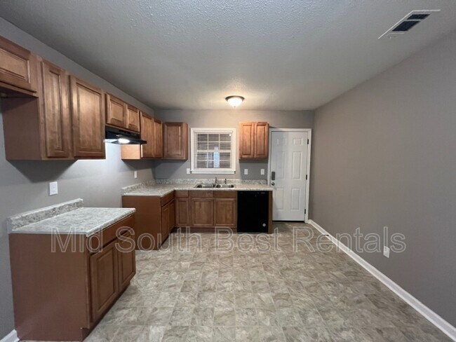 Building Photo - 1788 S Sutton Dr