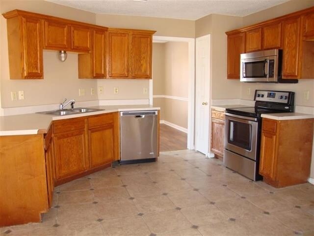 Building Photo - 3818 Sundale Way W