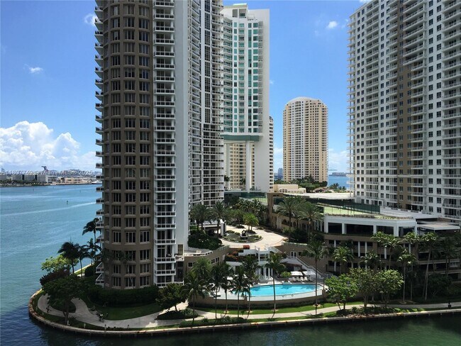 Foto del edificio - 465 Brickell Ave