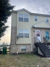 Building Photo - 288 Vincent Cir