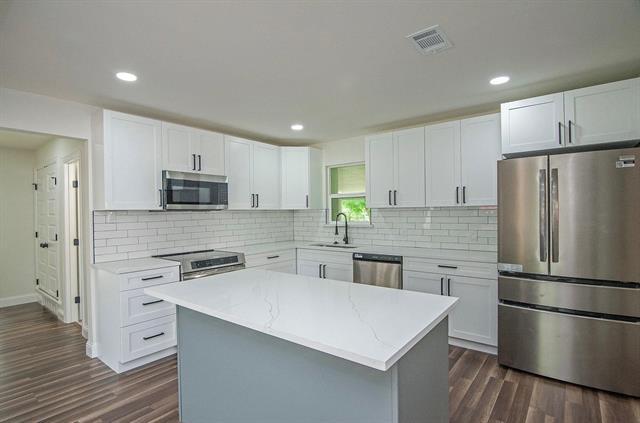 Foto del edificio - 2608 Lockhart Ave