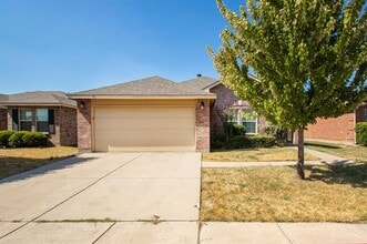 Building Photo - 5708 Talons Crest Cir