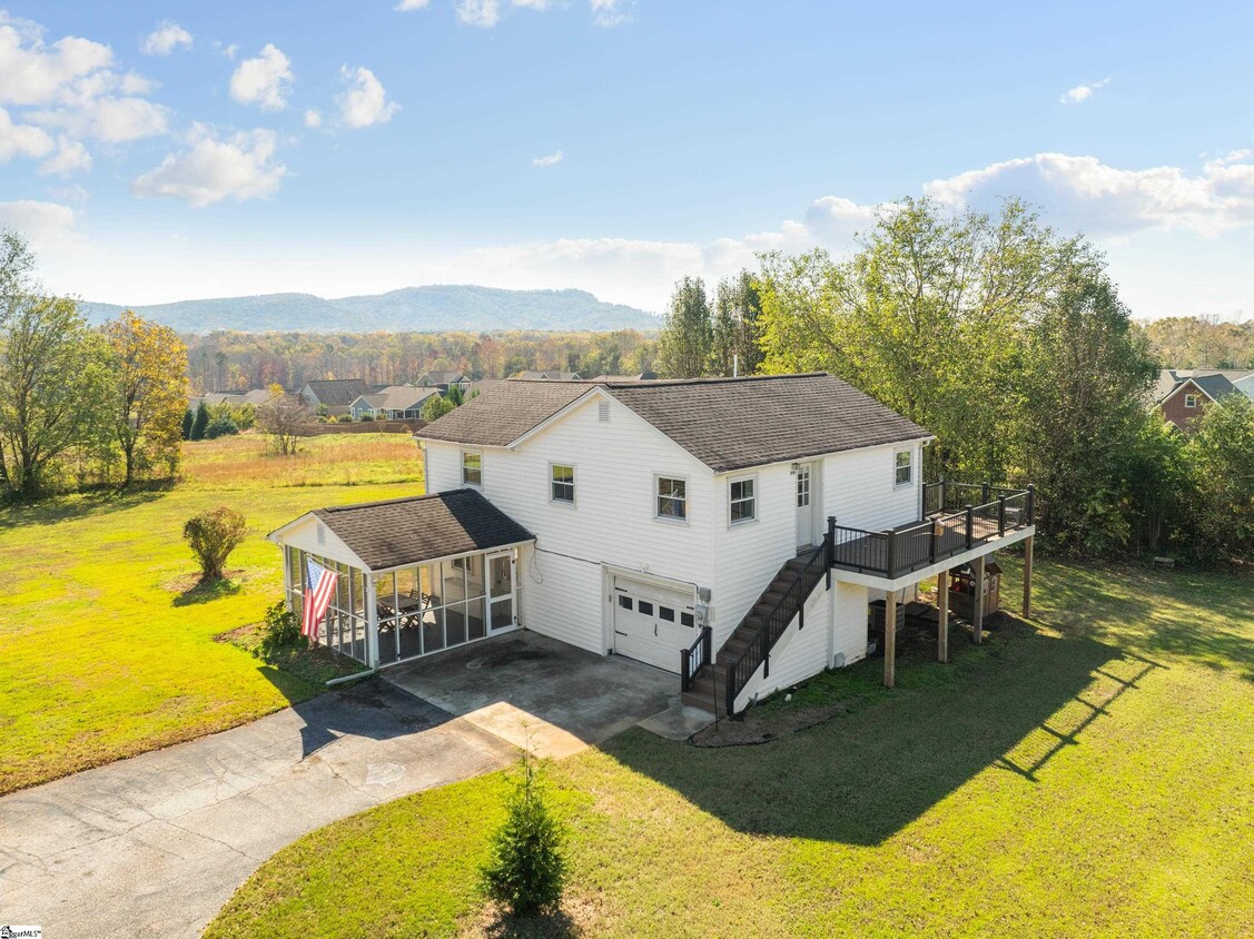 Primary Photo - 830 Tigerville Rd