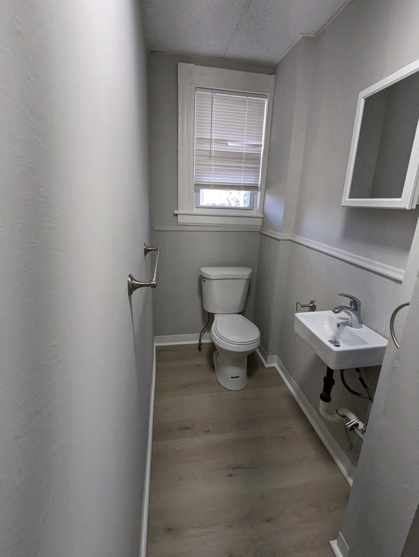 Building Photo - 242 S High St