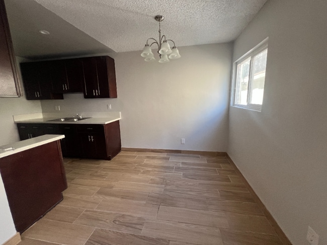 Building Photo - 14547 Saticoy St