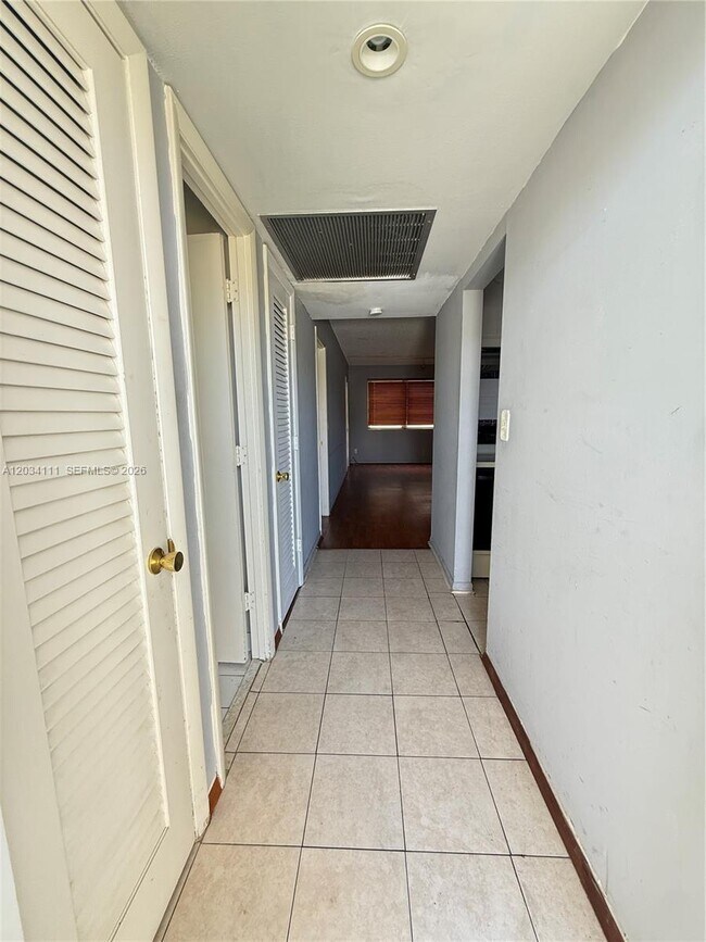 Foto del edificio - 2200 Park Ln