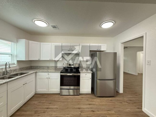 Building Photo - 118 Gaskin Dr