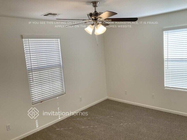 Building Photo - 1447 S Ponderosa Dr