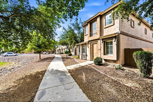 Foto del edificio - 1637 S Wildrose