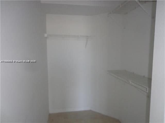 Building Photo - 720 SW 111th Ave