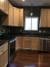 Building Photo - 3112 Rose Dr SE