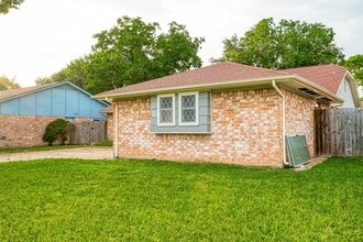 Building Photo - 9318 Benning Dr