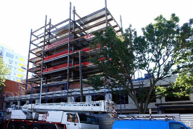 Building Photo - Parkview Tower