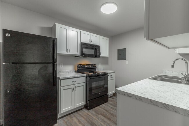 Foto del edificio - Updated 2 Bedroom Home in Red Bank