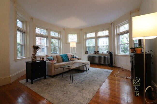 Building Photo - 25 Parkman St
