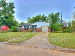 Building Photo - 608 Holoway Dr