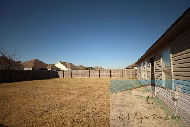 Building Photo - Move in special $900!! Beautiful 3 bed / 2 bath home - Nettleton!!