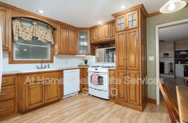 Foto del edificio - 2128 S Catalina Ave