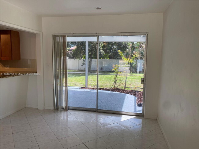 Foto del edificio - 928 W Camino Real