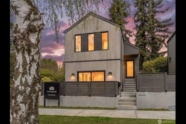 Photo - 2806 W Dravus St Townhome