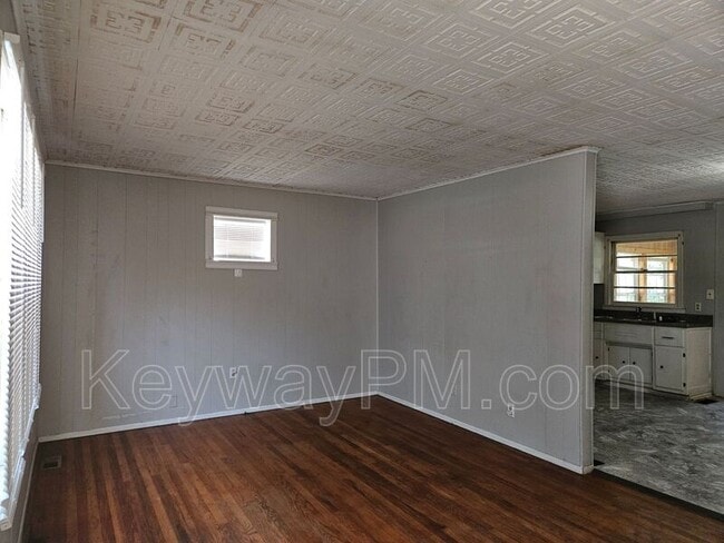 Building Photo - 3211 Alpine Rd
