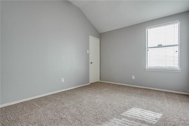 Foto del edificio - 3608 Diamond Ranch Rd