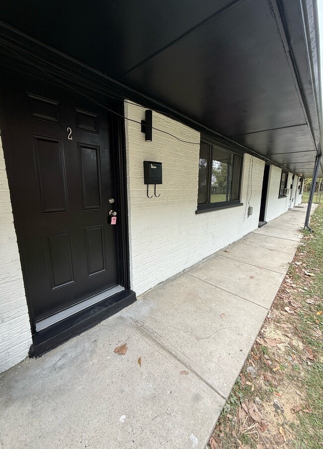 Building Photo - 3912 Kirkup Ave