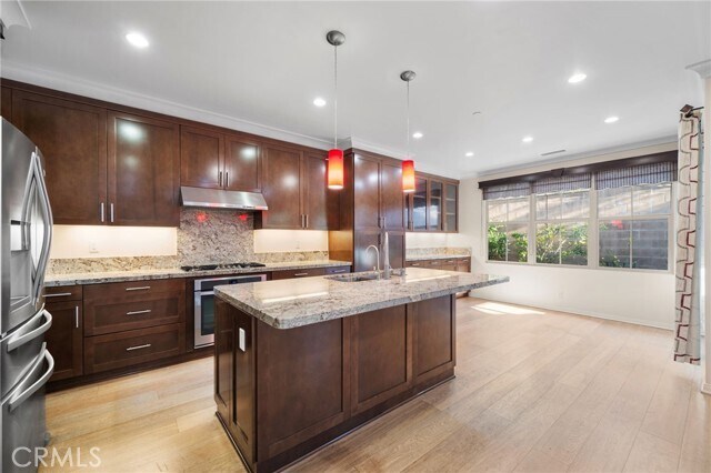 Building Photo - 206 Bancroft