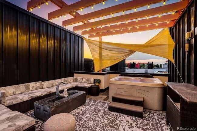 Foto del edificio - 3030 Wilson Ct