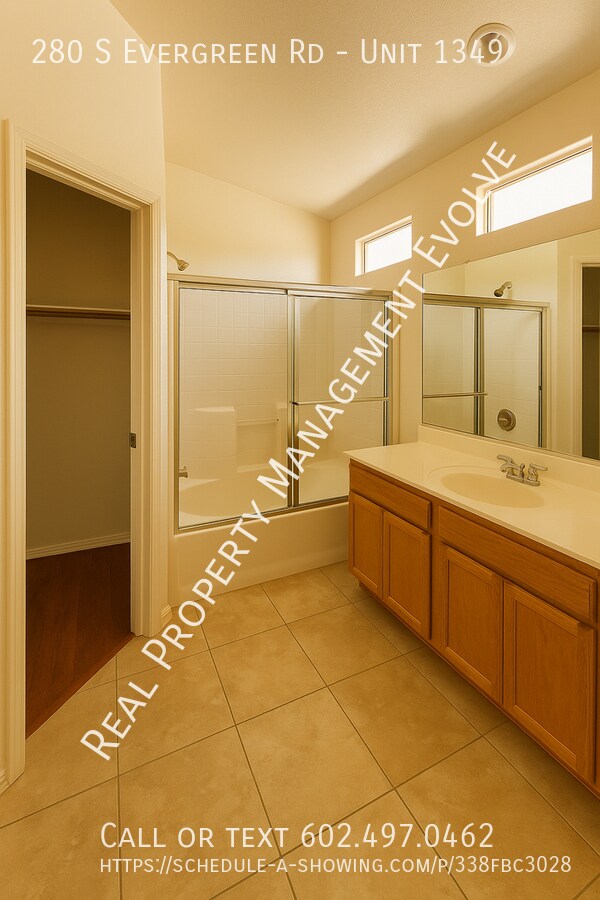 Building Photo - 280 S Evergreen Rd