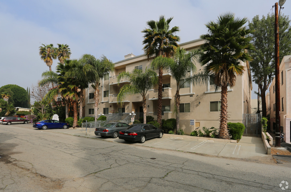 10849 Fruitland Dr, Studio City, CA 91604 - Apartments in Studio City ...