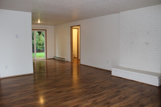 Foto del edificio - 4 bedroom house