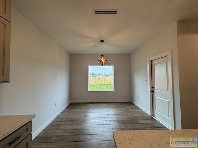 Building Photo - 3002 Eliseo Villarreal Ave