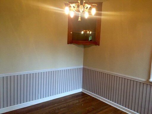 Building Photo - Spacious 3 Bedroom Craftsman Home In Queen...