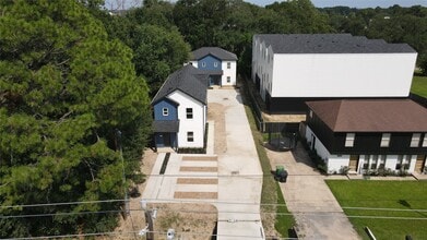 Building Photo - 9441 Radio Rd