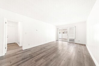 Interior Photo - Burton Almont