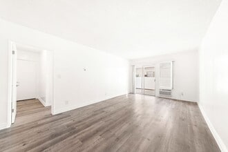 Interior Photo - Burton Almont