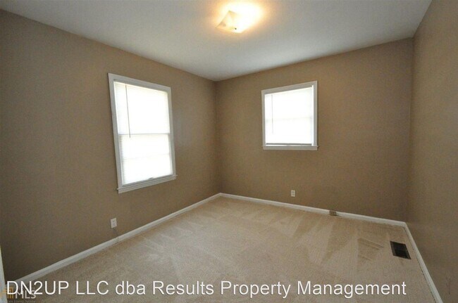 Foto del edificio - 183 Youngs Mill Rd