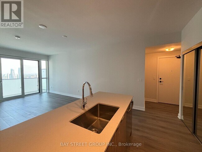 Building Photo - 430-3430 Square One Dr